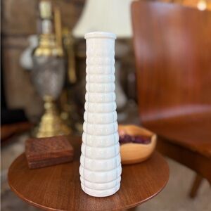 E.O. Brody~White Milk Vase Bud Quilt Pattern Marked USA